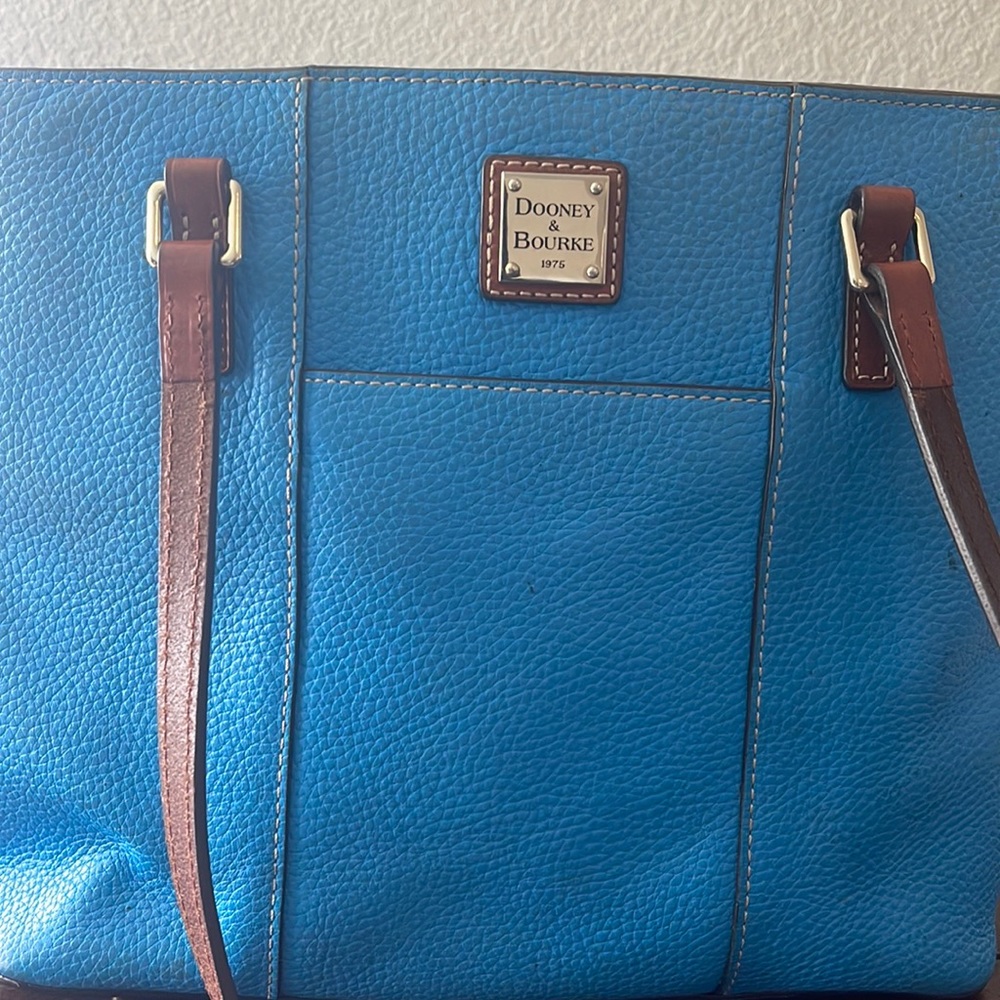 Dooney & Bourke